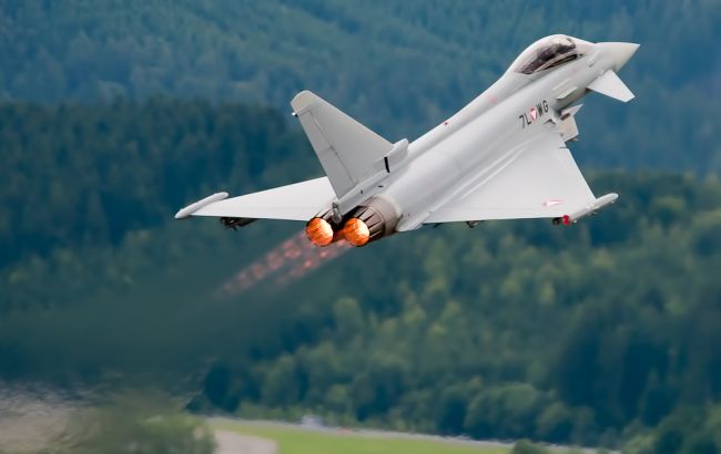 ВВС Британии перехватили бомбардировщики РФ над Атлантикой