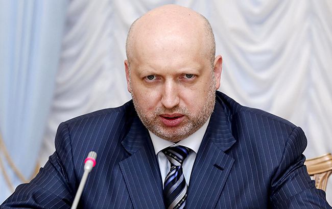 Турчинов допускает локальное наступление войск РФ на Донбассе