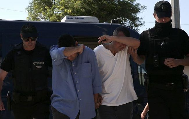 Греция отказалась выдавать Турции троих бежавших военных