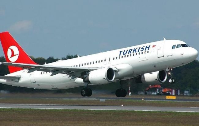 Самолет Turkish Airlines сел в Ирландии из-за записки о бомбе