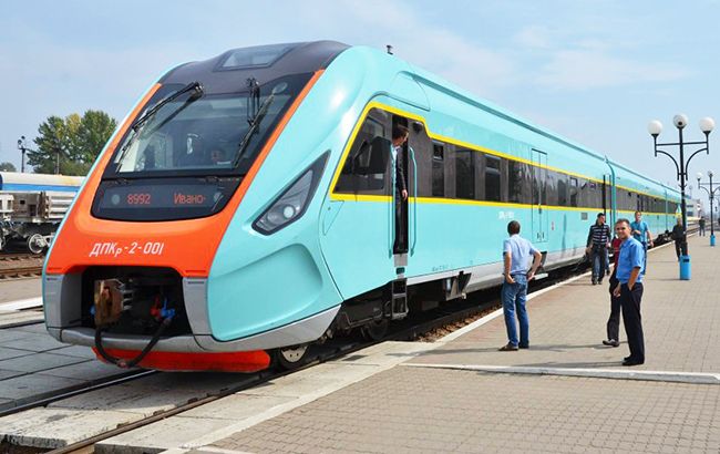 Во Львовской области поезд травмировал гражданина Китая