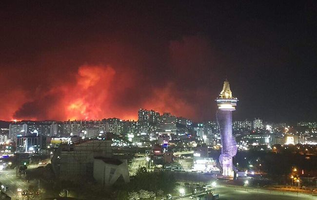 В Южной Корее объявили чрезвычайное положение