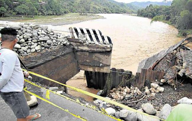 На Филиппинах эвакуировали более 40 тысяч человек из-за циклона "Санба"