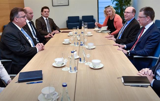 Волкер и глава МИД Литвы обсудили ситуацию в Украине