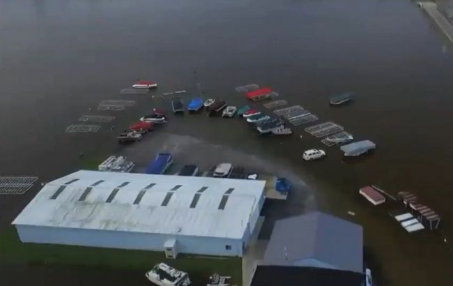 В США прорвали две дамбы: эвакуировали 10 тыс. человек