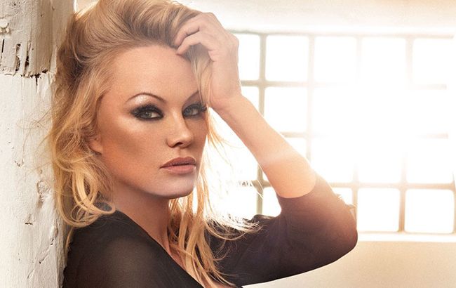 Памела Андерсон в пятый раз вышла замуж: кто стал супругом звезды Playboy