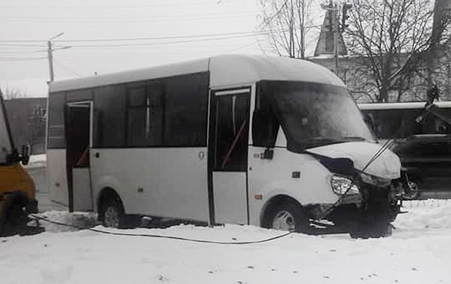 В Киевской области столкнулись две маршрутки