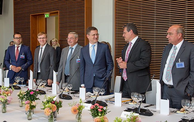 РФ и Еврокомиссия начали консультации перед трехсторонней встречей по газу