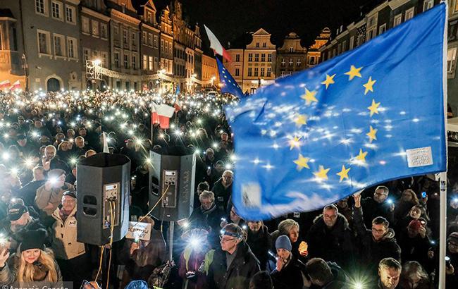 В нескольких городах Польши протестовали против судебной реформы