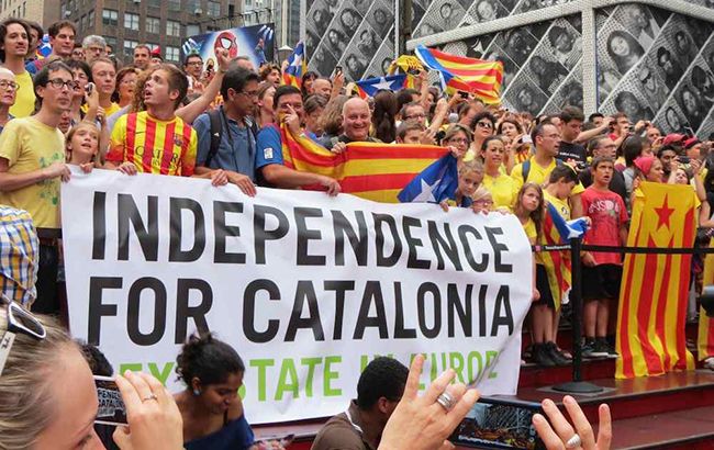 Референдум в Каталонии: в сети появились фото и видео стычек с полицией