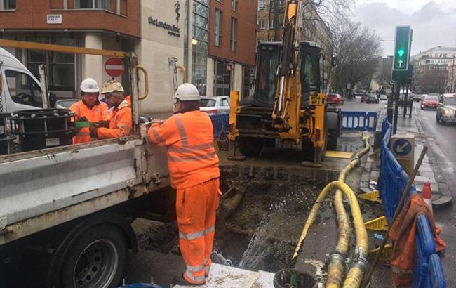 Непогода в Британии: в Лондоне тысячи домов остались без водоснабжения