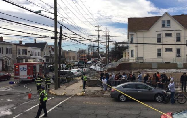 На жилой квартал в США упал частный самолет