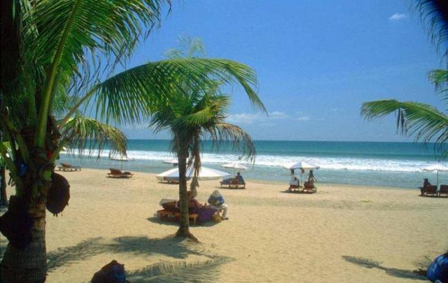 Українці стали більше витрачати на поїздки за кордон у 2016 році