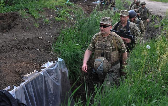 В мае погибли 7 украинских военных, более 140 получили ранения, - Турчинов