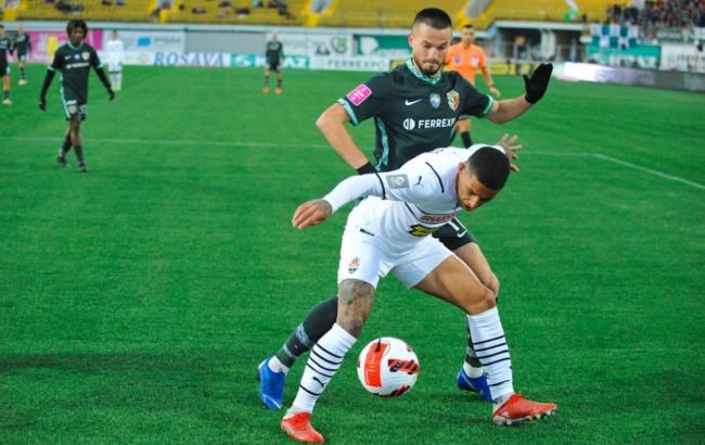 "Шахтер" обыграл "Ворсклу" в центральном матче тура УПЛ и временно сравнялся с "Динамо"