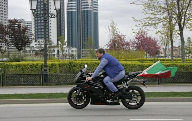 Кадиров став почесним лідером чеченського відділення "Нічних вовків"