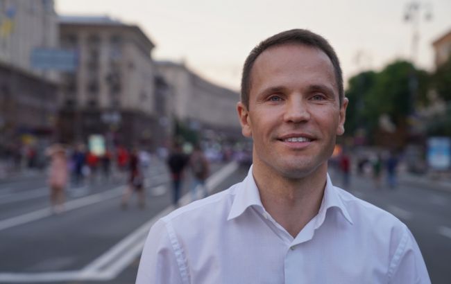 Деревянко предложил Зеленскому обсудить изменение системы в Украине