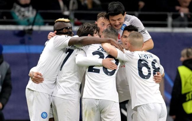 Ліга чемпіонів: "Наполі" здобув комфортну перемогу над "Айнтрахтом"