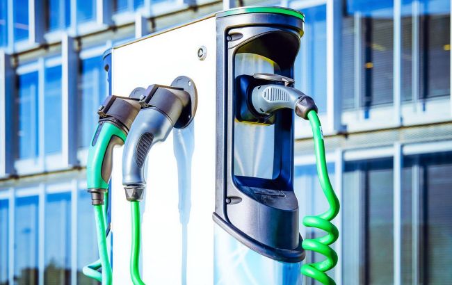 Зарядку каждому: все новые дома в Великобритании оборудуют зарядными станциями для электромобилей