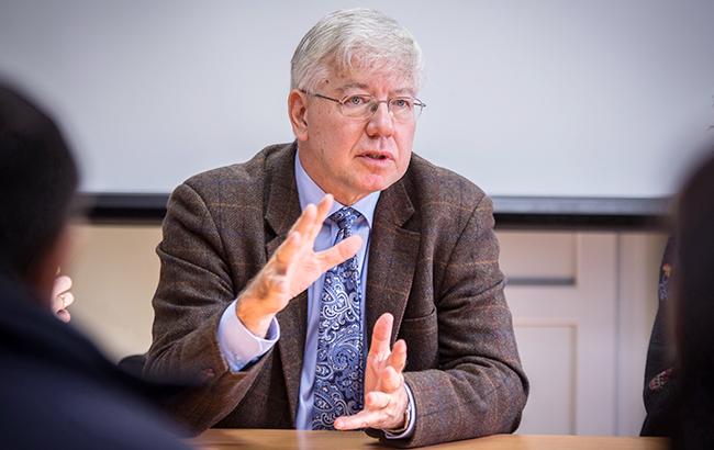 Более половины украинцев считают участие в гражданском обществе эффективной защитой их прав