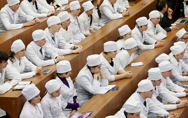 МОЗ планує створити загальнонаціональний рейтинг випускників медуніверситетів