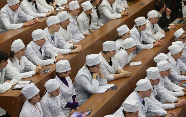 Минздрав отменил "станадартные" учебные планы для медвузов