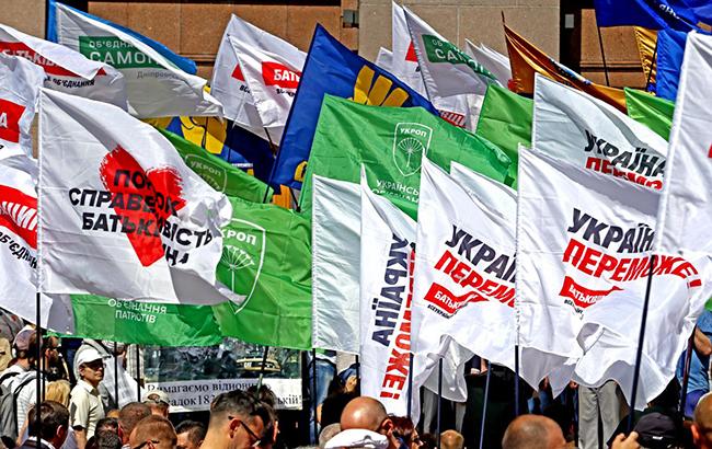 КИУ назвал число исключенных кандидатов из списков политпартий