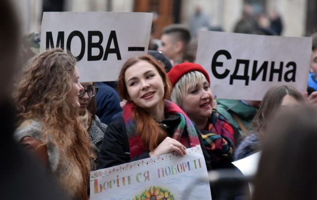 "Языковой закон" ужесточает квоты на радио и ТВ