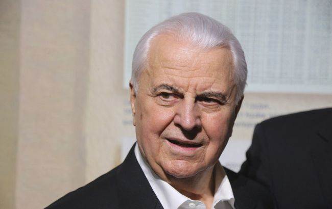 Відведення військ не змінює стратегічної політики Росії, - Кравчук