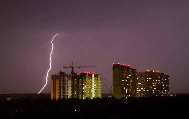На Украину надвигаются первые весенние грозы