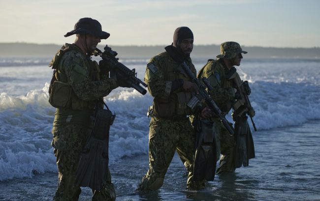 Під час вилучення іранської зброї для хуситів загинули двоє "морських котиків" ВМС США