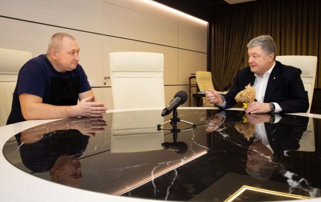 Порошенко зустрівся з кіборгом Марченком