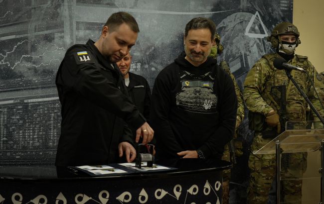 Тираж лімітований. У Києві показали марку, присвячену спецпідрозділу ГУР "Артан"