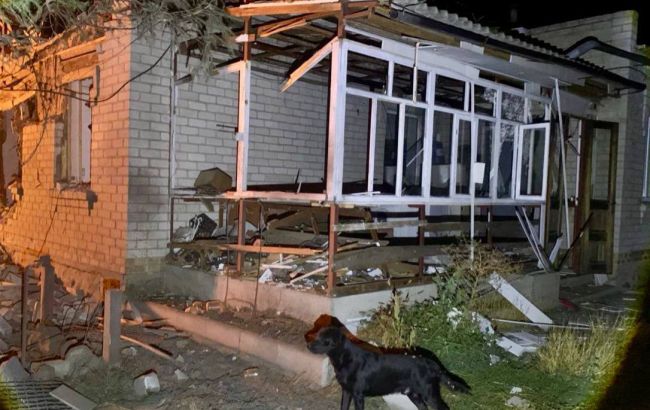 Нічна атака РФ на Запоріжжя: в одній із громад немає світла та горіли будинки (фото)