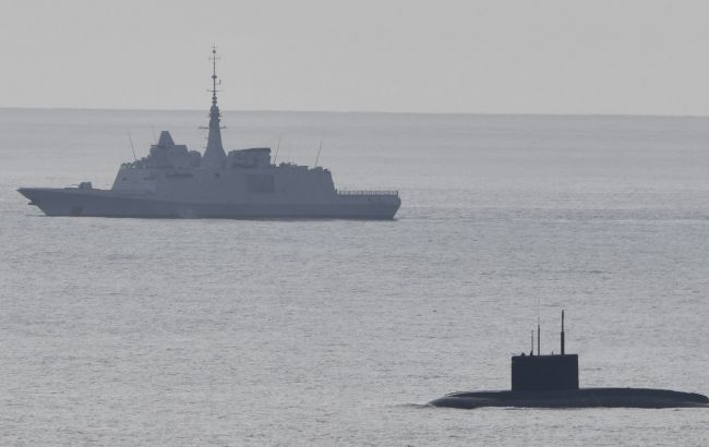 У водах НАТО сплив російський підводний корабель