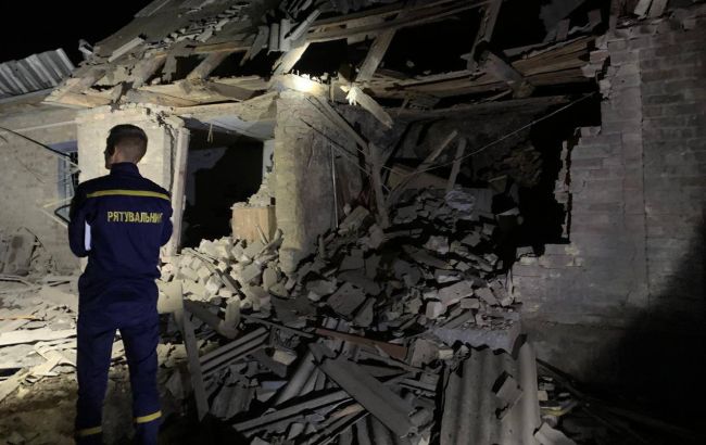 РФ атаковала один из районов Киевской области: поврежден дом, есть пострадавший