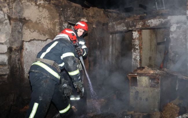 Дронова атака РФ по Кропивницькому: у ДСНС показали фото наслідків