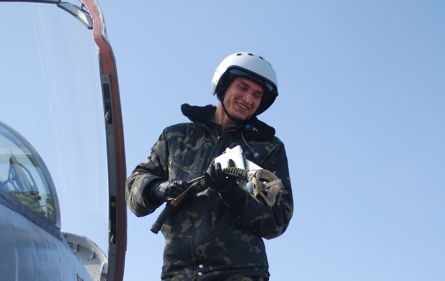 Зеленський присвоїв звання Герой України загиблому пілоту Максиму Устименку