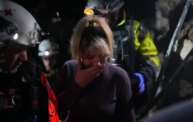 Атака РФ по Запорожью: в городе есть раненые, один человек под завалами