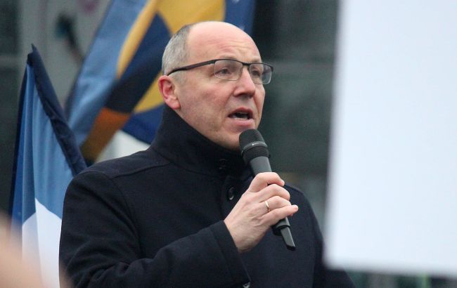 У Парубія здійснили близько 8 пострілів, особу вбивці ще не встановлено, - поліція