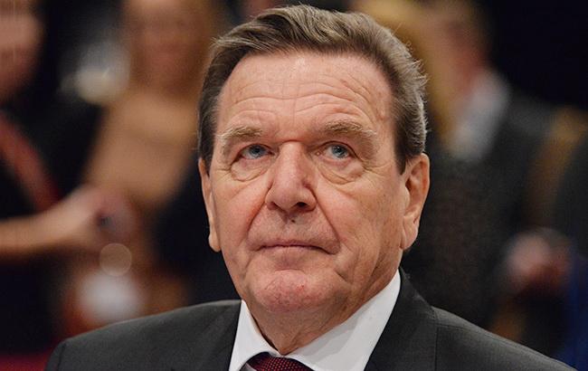 Германия призвала закрыть "Миротворец" после внесения в базу Шредера