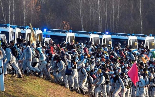 Активисты заблокировали добычу угля на востоке Германии