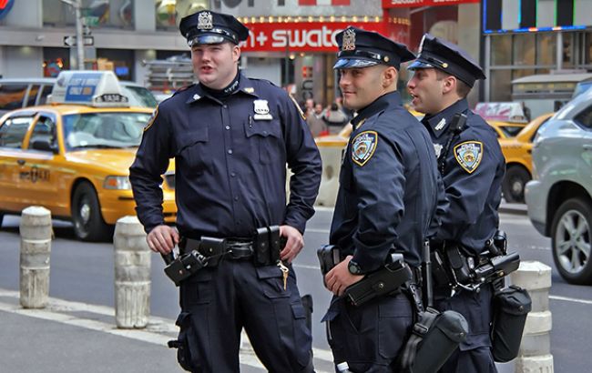 У Каліфорнії невідомий відкрив вогонь по поліцейським