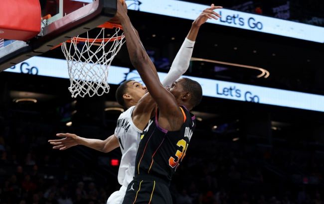 Первый номер драфта данком под перерыв вдохновил "Сан-Антонио" на камбэк: момент дня в НБА