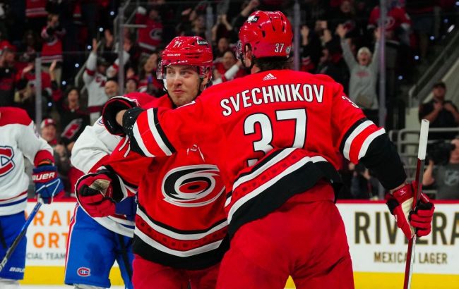 Нападник "Кароліни" з переможним хет-триком очолив топ-3 зірок вечора НХЛ: відео