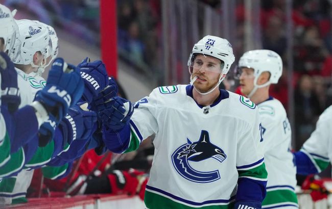 Форвард "Ванкувера" з дублем шайб очолив топ-3 зірок вечора НХЛ: відео