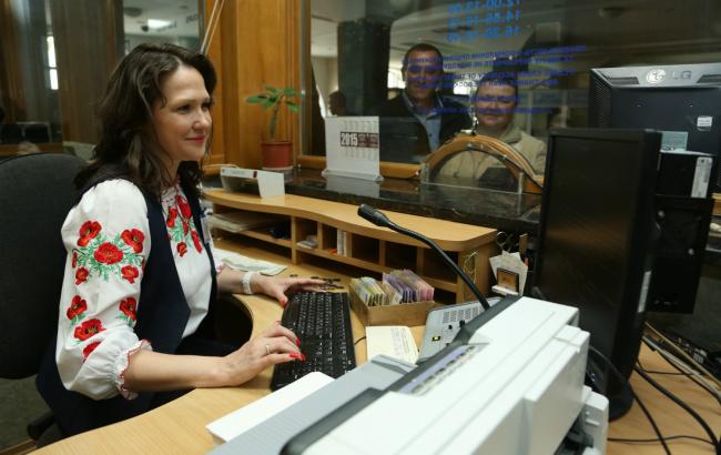 "Укрзализныця" на лето назначила 14 дополнительных поездов