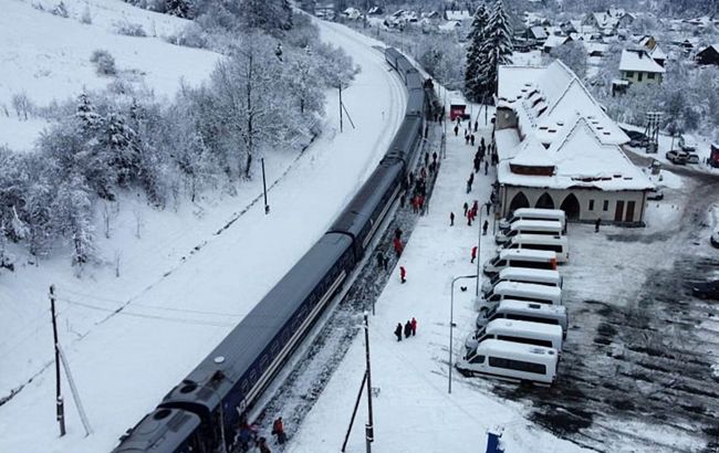 "Укрзализныця" запустит Буковельский экспресс: названы сроки