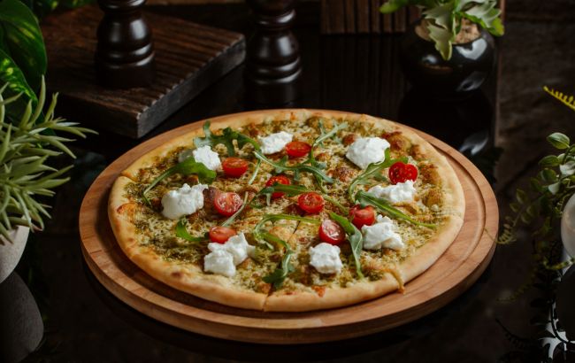 Ось які сири найкраще підходять для піци: буде ароматною та смачною