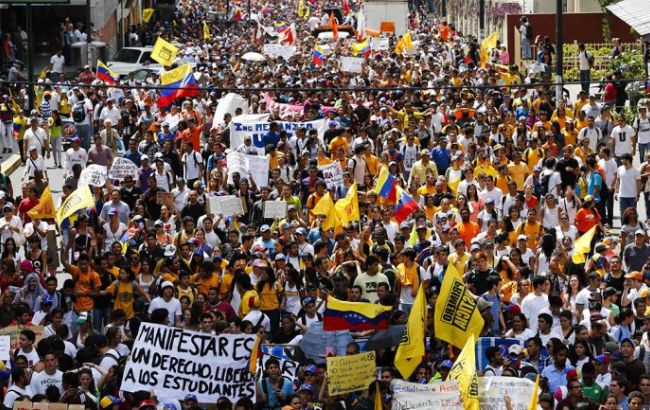 Подавлять протесты в Венесуэле направили 2 тыс. военных